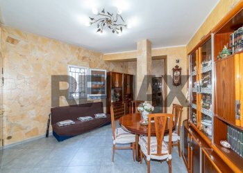 Sala da pranzo - Quadrilocale Via Vincenzo Gemito
 
34, Catania - foto 6