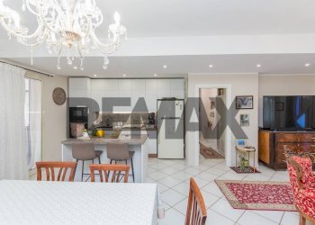 Sala da pranzo - Quadrilocale Via Allegria
 
30, Catania - foto 31