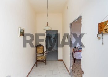 Hall / corridoio - Independent house Via Collegio
 
34, Pedara - photo 11