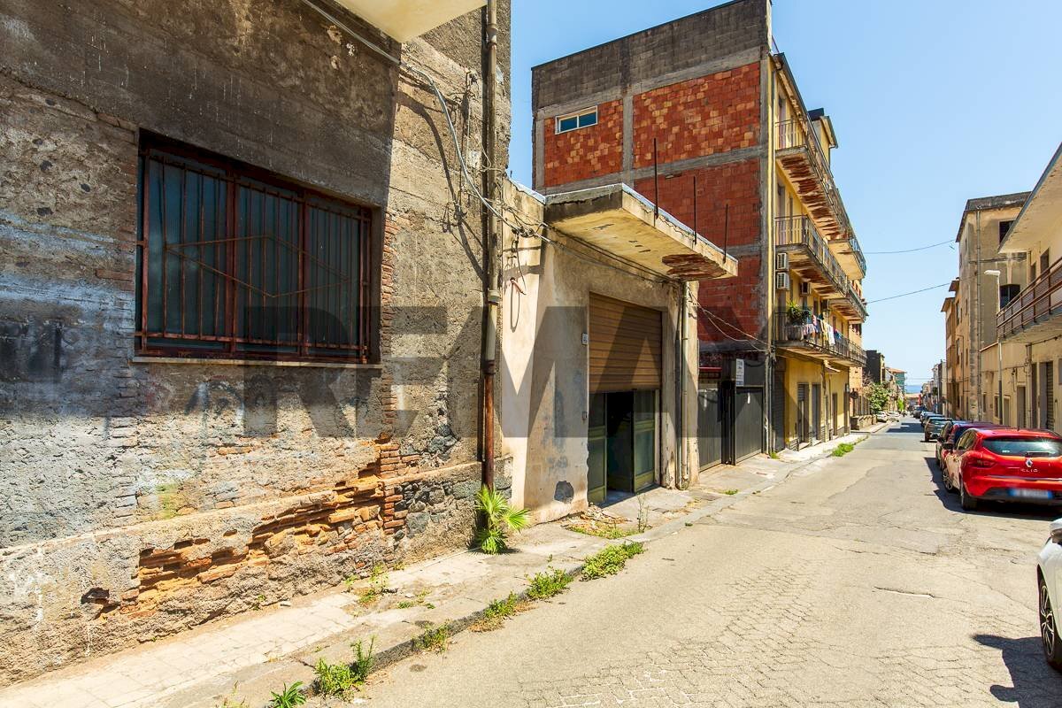 Edificio all\'aperto - Commercial Premises Via Musumeci
46, Giarre - photo 3