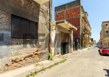 Edificio all\'aperto - Commercial Premises Via Musumeci
46, Giarre - photo 3