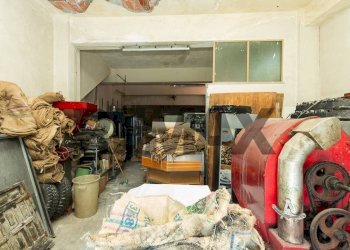 Dispensa di stoccaggio - Commercial Premises Via Musumeci
46, Giarre - photo 4
