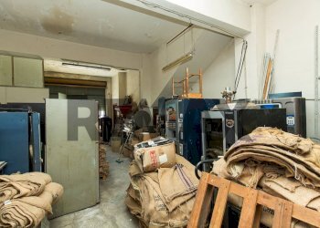 Dispensa di stoccaggio - Commercial Premises Via Musumeci
46, Giarre - photo 5