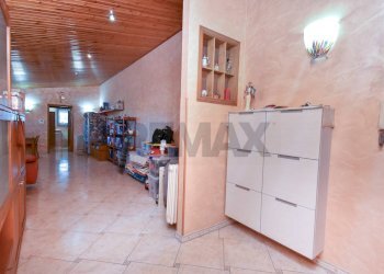 Hall / corridoio - Quadrilocale Via della Madonnina
 
15, Misterbianco - foto 6