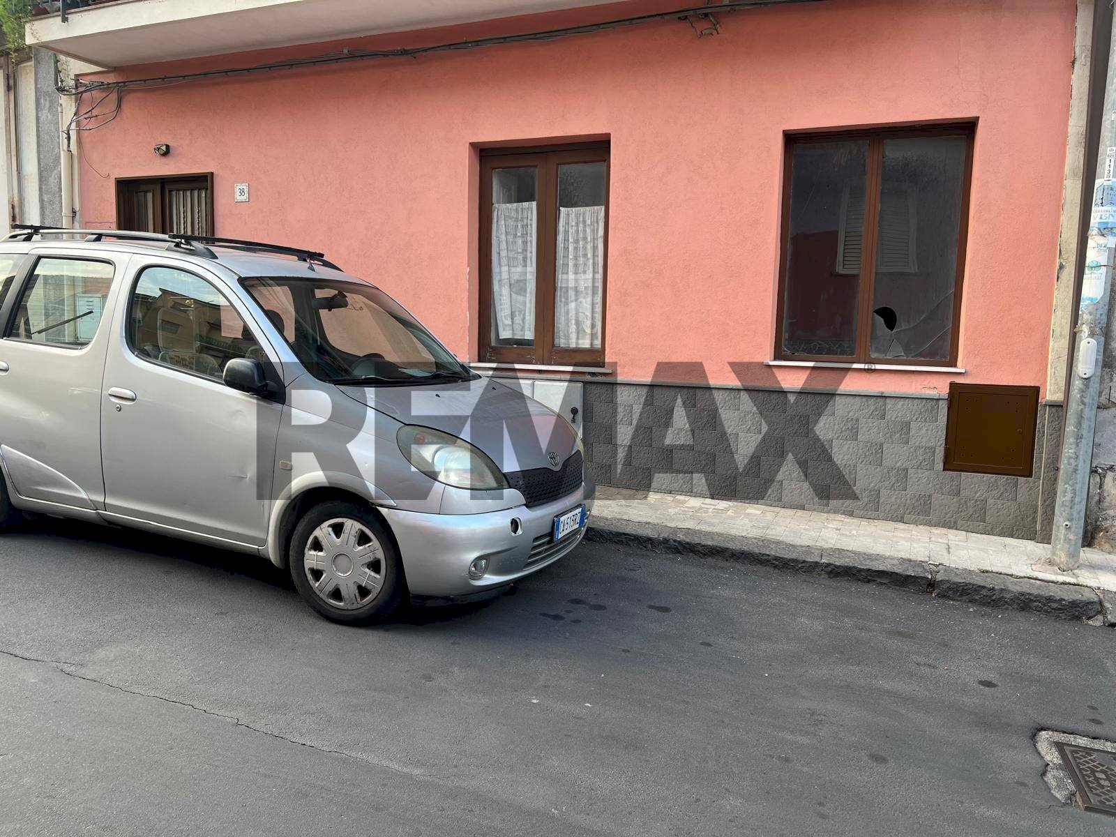 Parcheggio - Semi-detached house Via San Giuseppe
38, Belpasso - photo 2