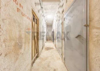 Hall / corridoio - Two-room apartment Via Dei Campi Flegrei
61, Roma - photo 40