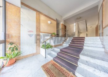 Ricezione / Lobby - Two-room apartment Via Dei Campi Flegrei
61, Roma - photo 42