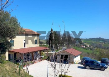 Casa all\'aperto - Independent house STRADA MONTAPPONESE
 
4, Falerone - photo 17
