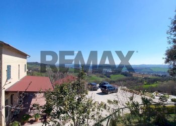 Edificio all\'aperto - Independent house STRADA MONTAPPONESE
 
4, Falerone - photo 18