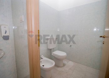 Bagno - Commercial Premises Via della Valtiera
 
229, Perugia - photo 12