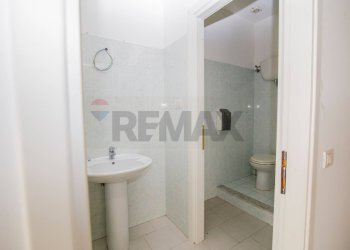 Bagno - Commercial Premises Via della Valtiera
 
229, Perugia - photo 22
