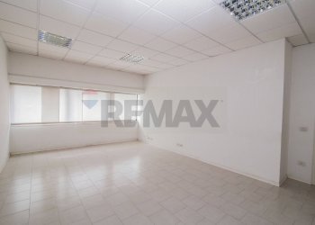 Stanza vuota - Commercial Premises Via della Valtiera
 
229, Perugia - photo 23