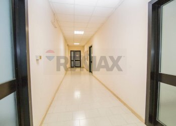 Hall / corridoio - Commercial Premises Via della Valtiera
 
229, Perugia - photo 29