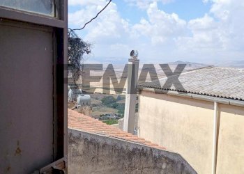 Edificio all\'aperto - Independent house Via Giuseppe Garibaldi
 
30, Castel di Iudica - photo 12