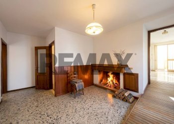 Soggiorno - Casa indipendente via Garibaldi
 
2, Tonara - foto 4