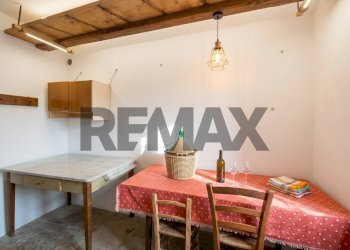 Sala da pranzo - Casa indipendente via Garibaldi
 
2, Tonara - foto 8