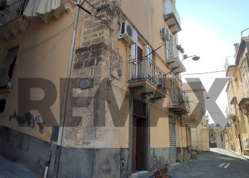 Edificio all\'aperto - Apartment VIA PAOLO MAURA
 
33-37, Mineo - photo 3