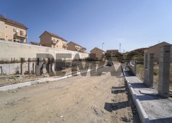 Edificio all\'aperto - Semi-detached house C/da Petrazza
 
5, Messina - photo 5