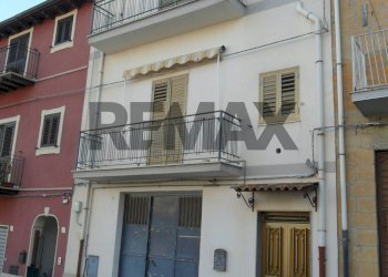 Edificio all\'aperto - Independent house Via Sicilia
 
8-10, Pietraperzia - photo 2