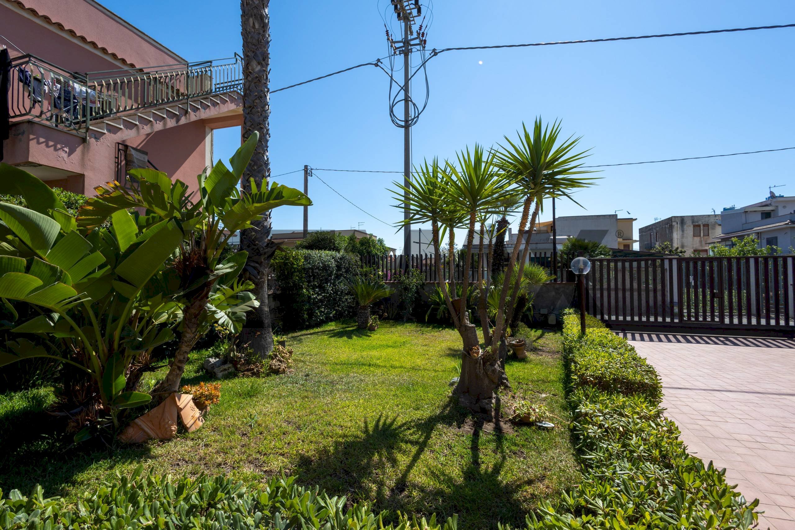 Giardino - Villa Via Danubio
12, Catania - foto 3