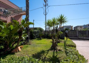 Giardino - Villa Via Danubio
 
12, Catania - foto 3