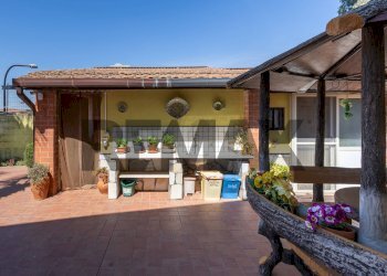 Casa all\'aperto - Villa Via Danubio
 
12, Catania - foto 5