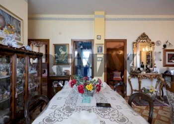 Sala da pranzo - Villa Via Danubio
 
12, Catania - foto 19