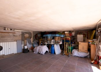 Dispensa di stoccaggio - Villa Via Danubio
 
12, Catania - foto 42