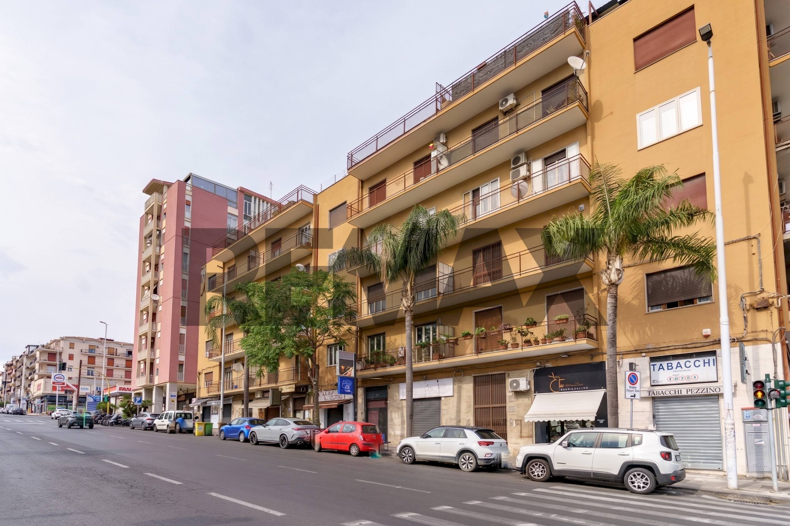 Edificio all\'aperto - Trilocale Via Vincenzo Giuffrida
 
182, Catania - foto 1