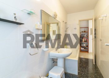 Bagno - Trilocale Via Vincenzo Giuffrida
 
182, Catania - foto 12
