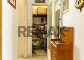 Hall / corridoio - Trilocale Via Vincenzo Giuffrida
 
182, Catania - foto 25