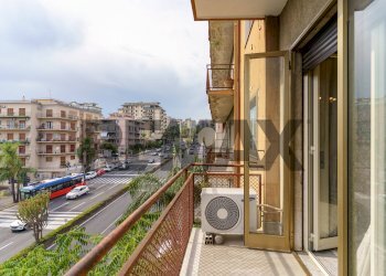 Balcone - Trilocale Via Vincenzo Giuffrida
 
182, Catania - foto 28
