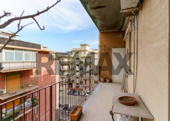 Balcone - Trilocale Via Vincenzo Giuffrida
 
182, Catania - foto 32