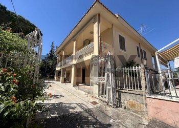 Casa all\'aperto - Villa via della pace
 
109, Pietraperzia - photo 2
