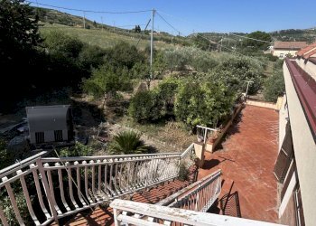 Balcone - Villa via della pace
 
109, Pietraperzia - photo 35