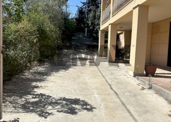 Edificio all\'aperto - Villa via della pace
 
109, Pietraperzia - photo 43