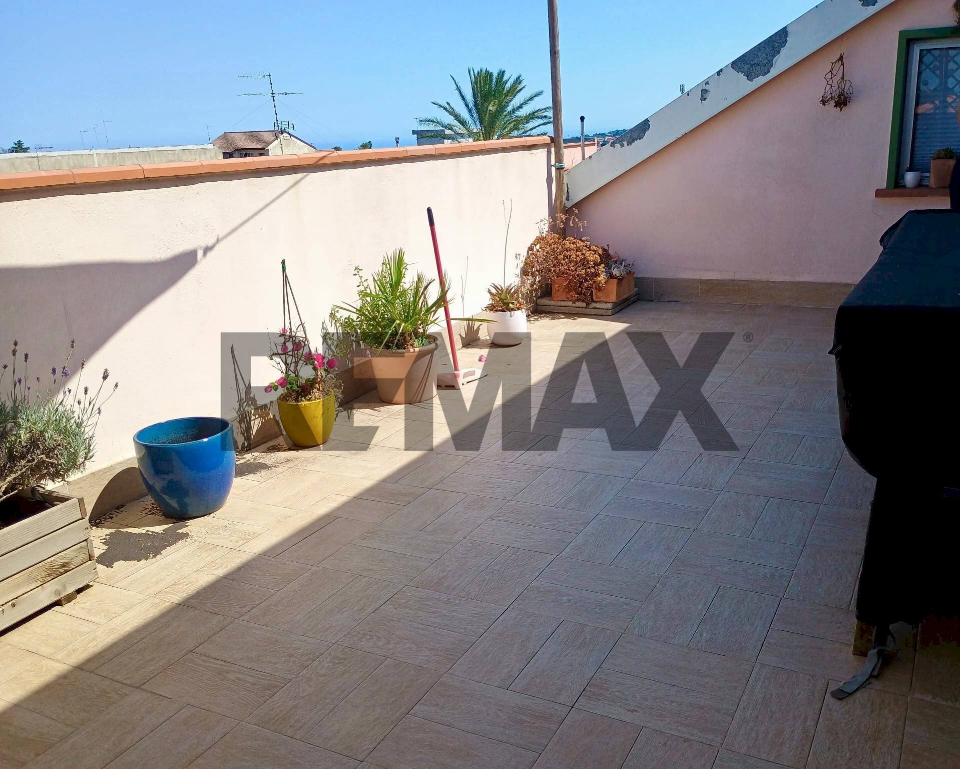 Terrazza - Attico Via Santa Maria la Stella
78, Aci Sant'Antonio - foto 3