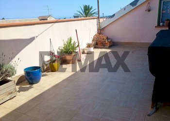 Terrazza - Attico Via Santa Maria la Stella
 
78, Aci Sant'Antonio - foto 3