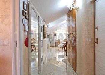 Corridoio - Attico via Massimo Troisi
 
28, San Nicola la Strada - foto 3