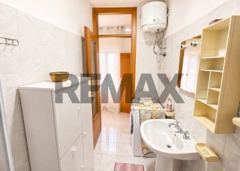 Bagno - Semi-detached house via Stingone
 
12, Ciorlano - photo 18