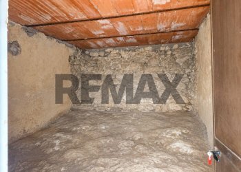 Stanza vuota - Semi-detached house via Stingone
 
12, Ciorlano - photo 23