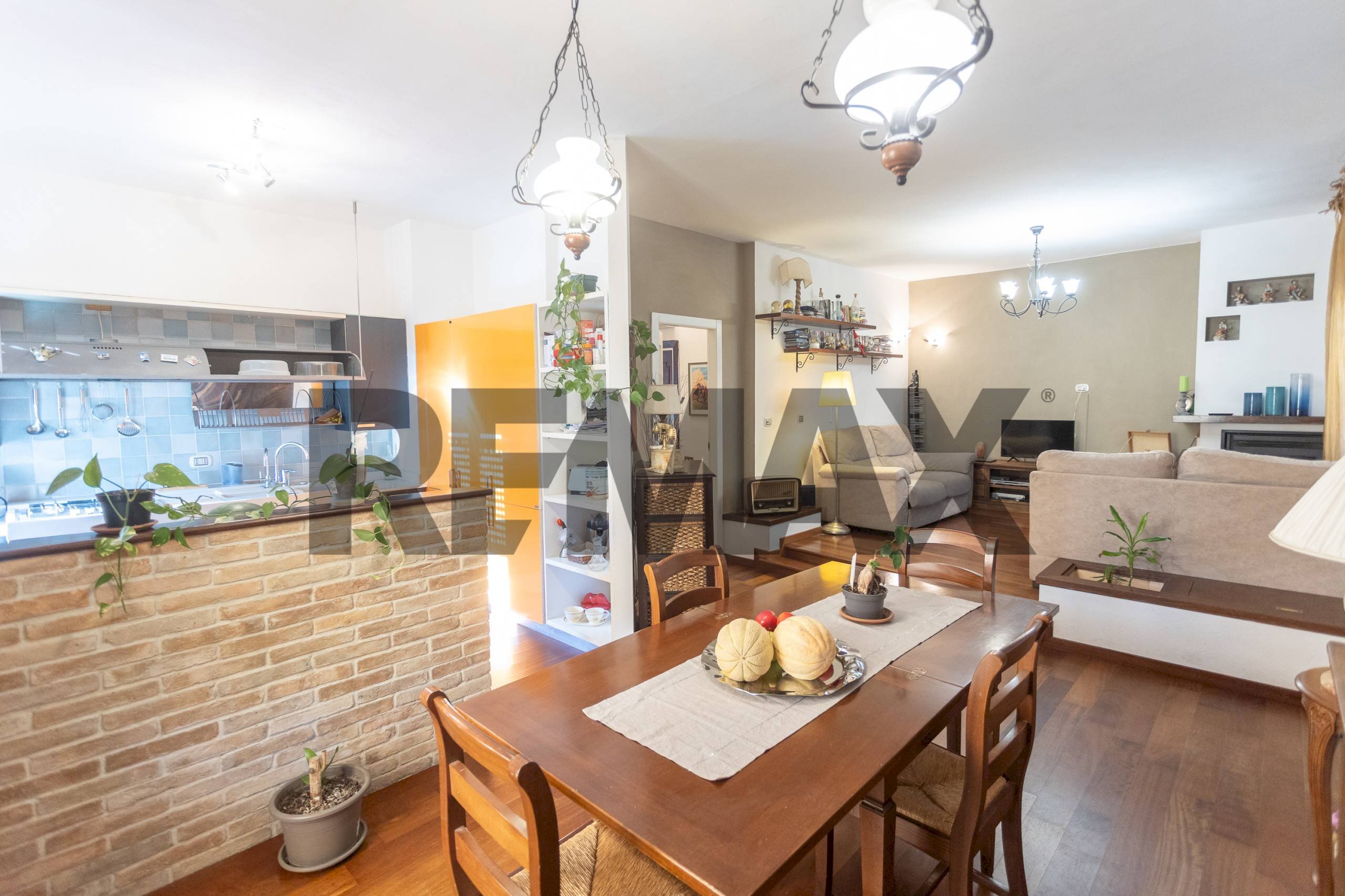 Sala da pranzo - Apartment Via unità
 
29, Salsomaggiore Terme - photo 3