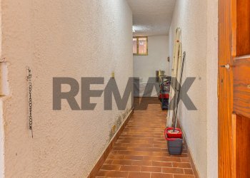 Hall / corridoio - Independent house S.V. Li Pantamazzi
 
22, Sassari - photo 15