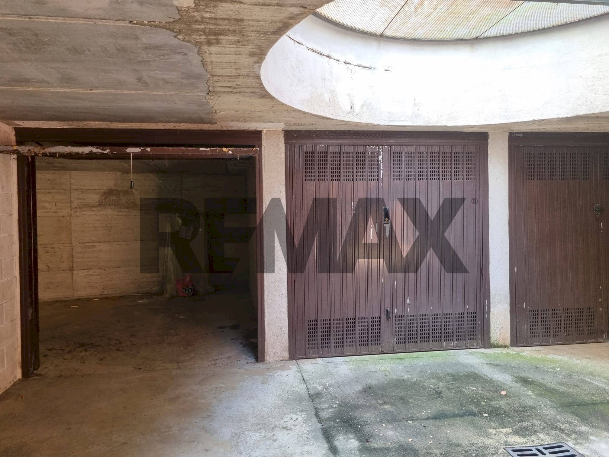 Parcheggio - Box Via De Gasperi
 
27, Besnate - photo 1