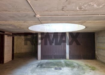 Parcheggio - Box Via De Gasperi
 
27, Besnate - photo 2