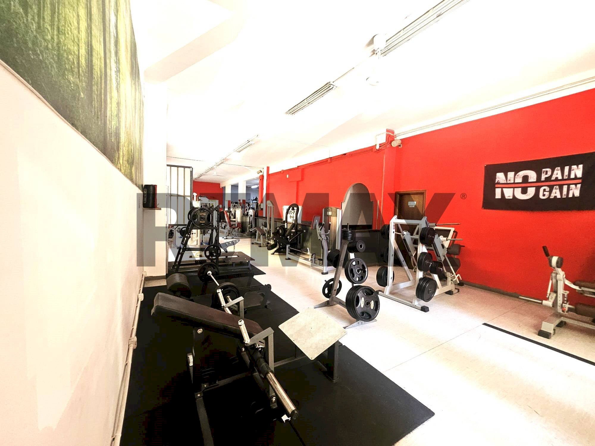 Palestra - Commercial Activity via raffaele viviani
44, Casoria - photo 3