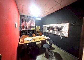 Ufficio - Commercial Activity via raffaele viviani
44, Casoria - photo 33