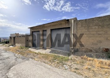 Casa all\'aperto - Box via mario battaglia
 
SNC, Comiso - photo 17