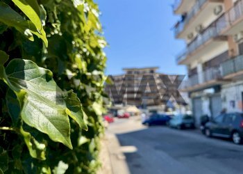Edificio all\'aperto - Commercial Premises Adda
3, Marano di Napoli - photo 1