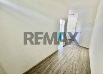 Stanza vuota - Commercial Premises Adda
3, Marano di Napoli - photo 9
